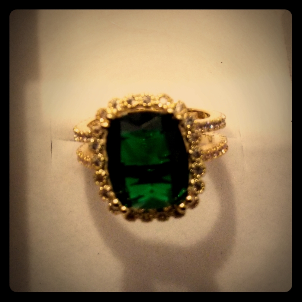 Emerald ring
